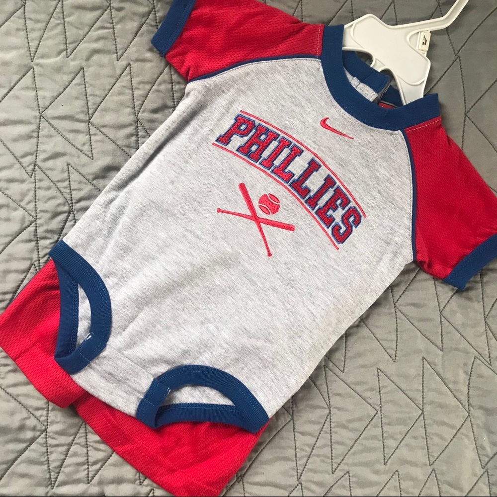 Nike Phillies 2 Piece Set